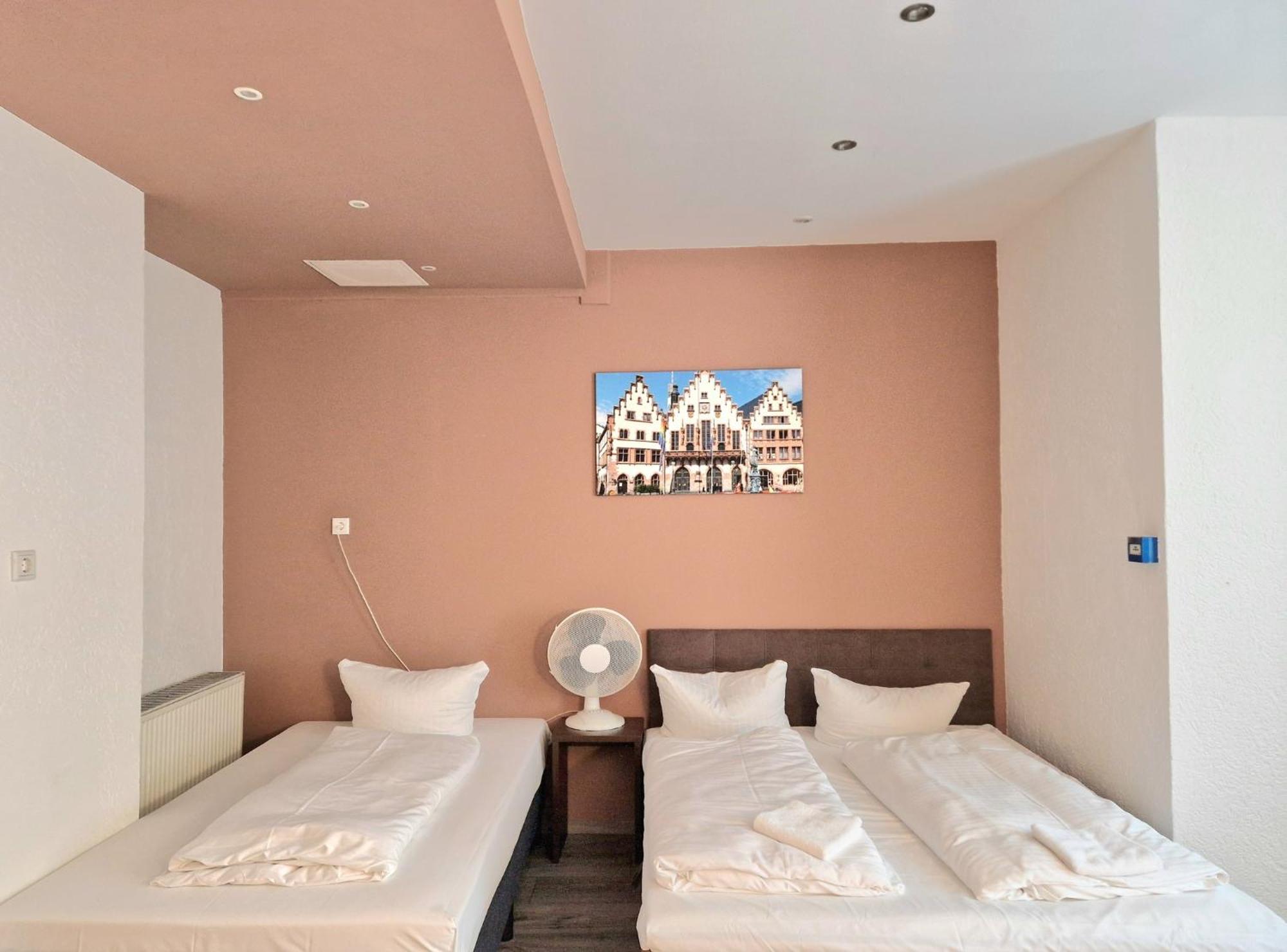 Trip Inn Budget Hotel Messe Франкфурт на Майн Екстериор снимка