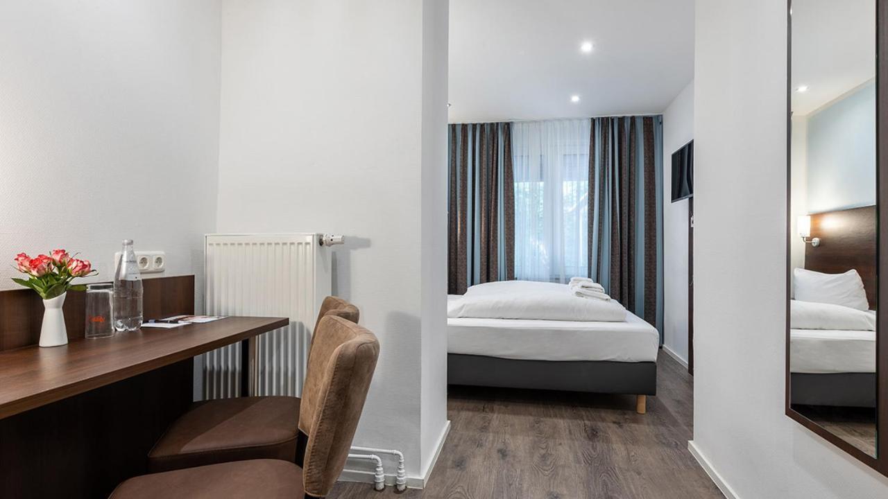 Trip Inn Budget Hotel Messe Франкфурт на Майн Екстериор снимка