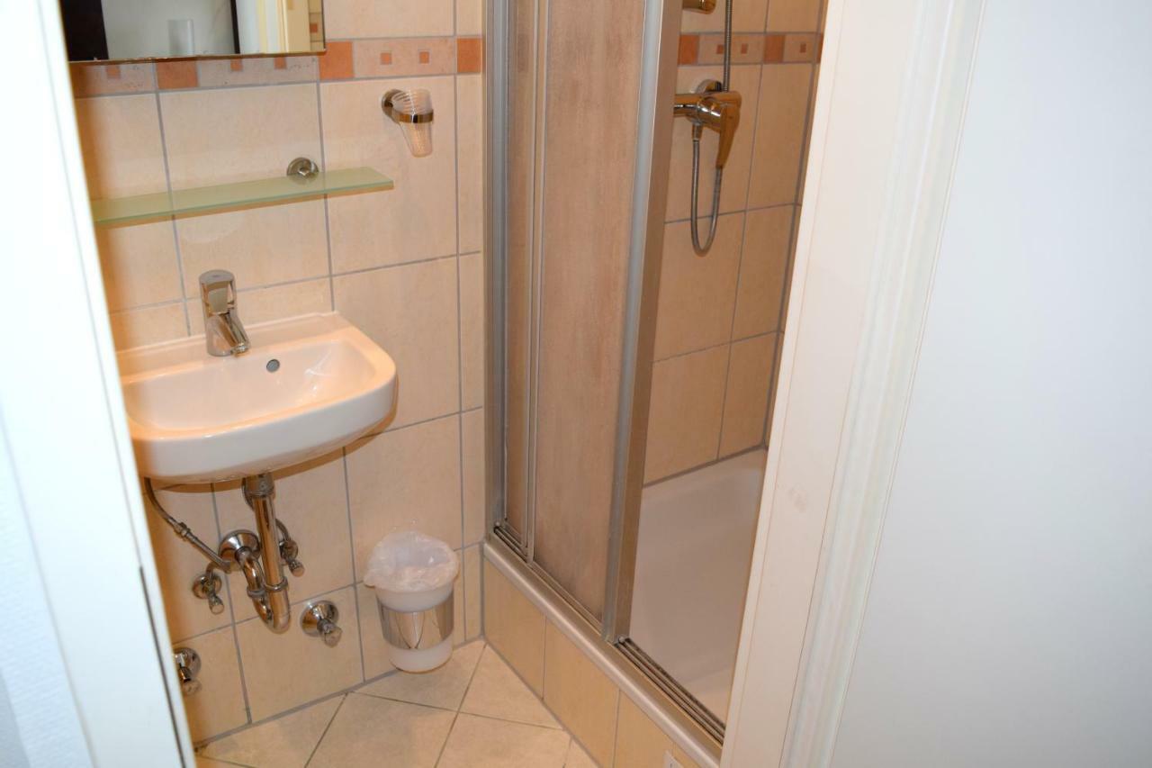 Trip Inn Budget Hotel Messe Франкфурт на Майн Екстериор снимка