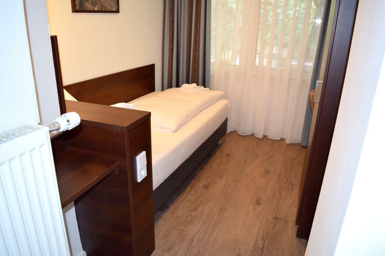 Trip Inn Budget Hotel Messe Франкфурт на Майн Екстериор снимка