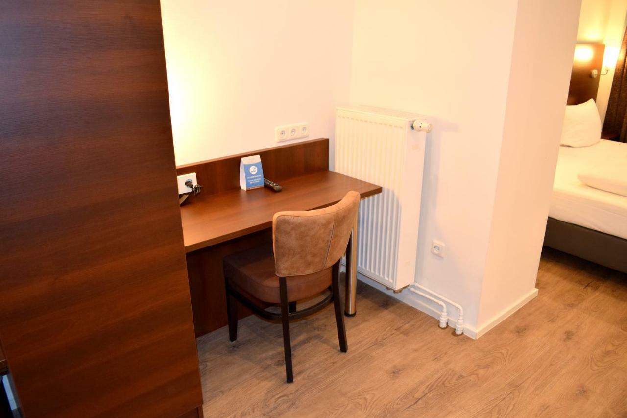 Trip Inn Budget Hotel Messe Франкфурт на Майн Екстериор снимка