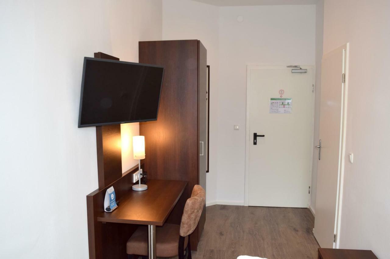 Trip Inn Budget Hotel Messe Франкфурт на Майн Екстериор снимка